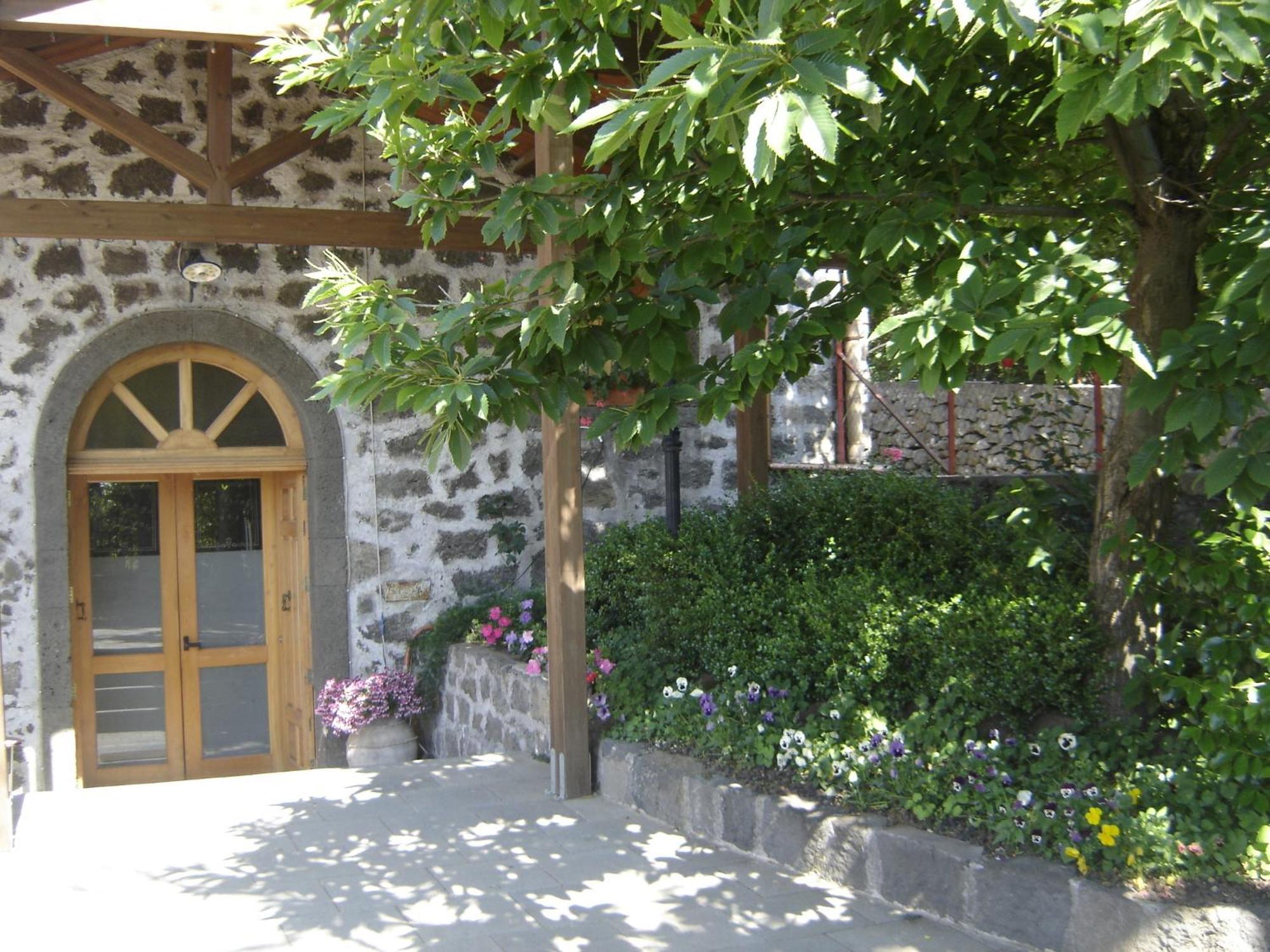 Ai Vecchi Crateri SantʼAlfio Exterior foto